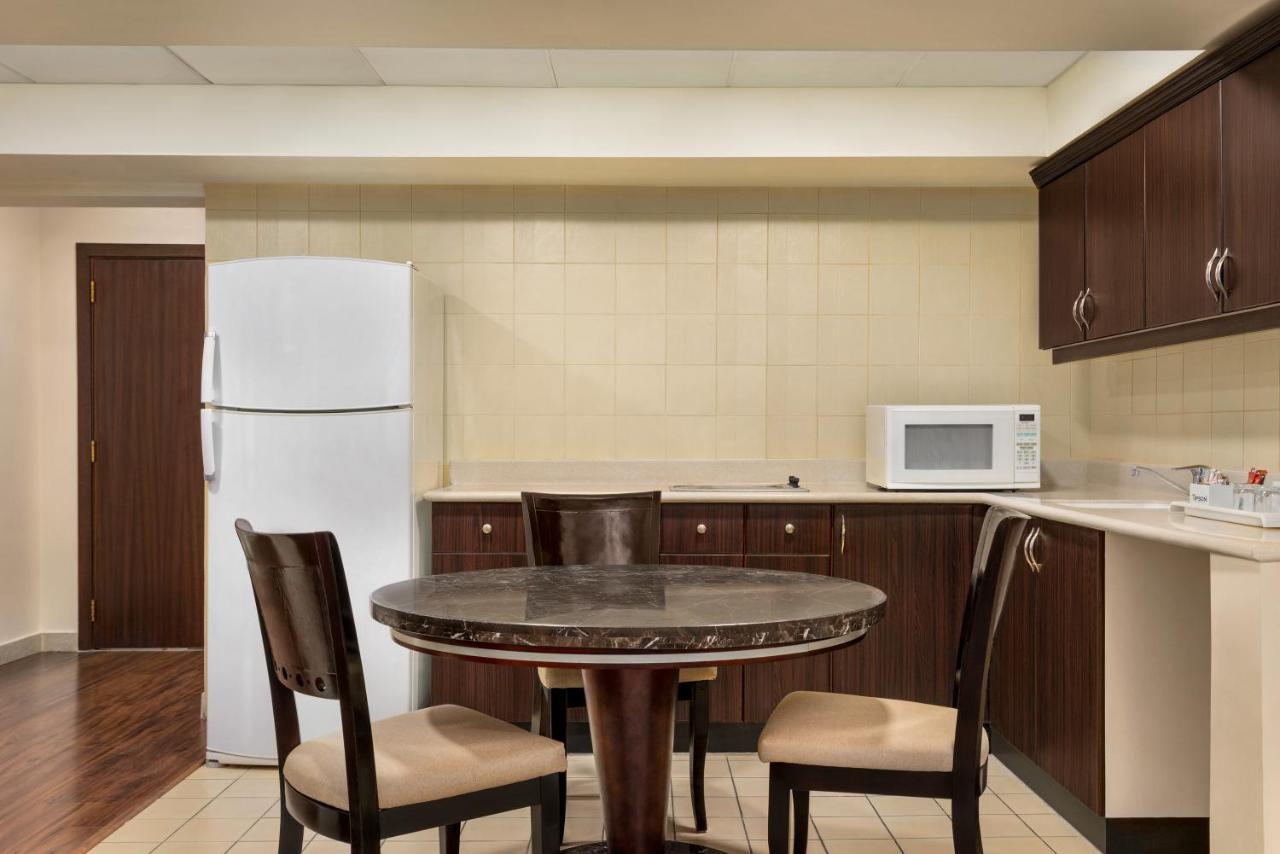 Eastyard Dammam Hotel - Formerly Ramada By Wyndham Dammam Exterior photo