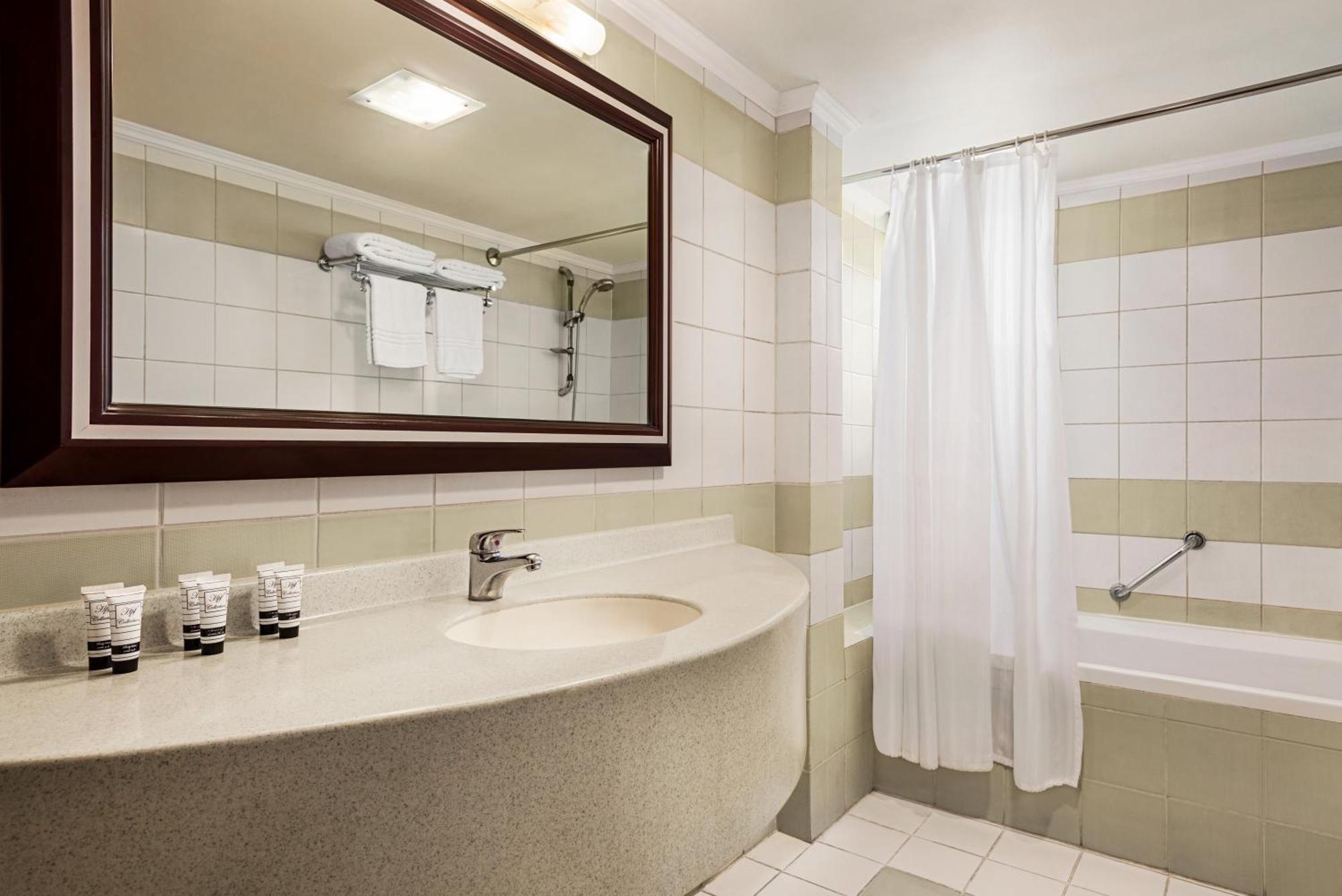 Eastyard Dammam Hotel - Formerly Ramada By Wyndham Dammam Exterior photo