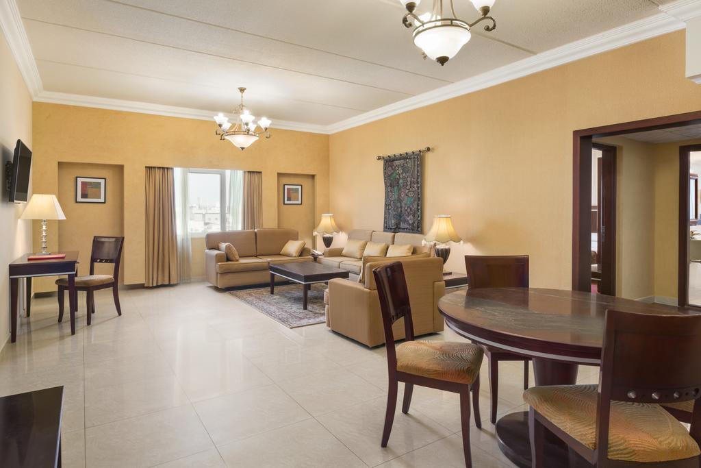 Eastyard Dammam Hotel - Formerly Ramada By Wyndham Dammam Exterior photo